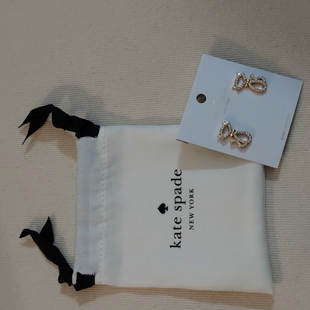 Kate Spade "Jazz things up" paze cat stud earrings
